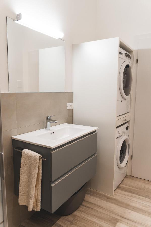 Studio-Appartment - Hotel Lux ميرانو المظهر الخارجي الصورة